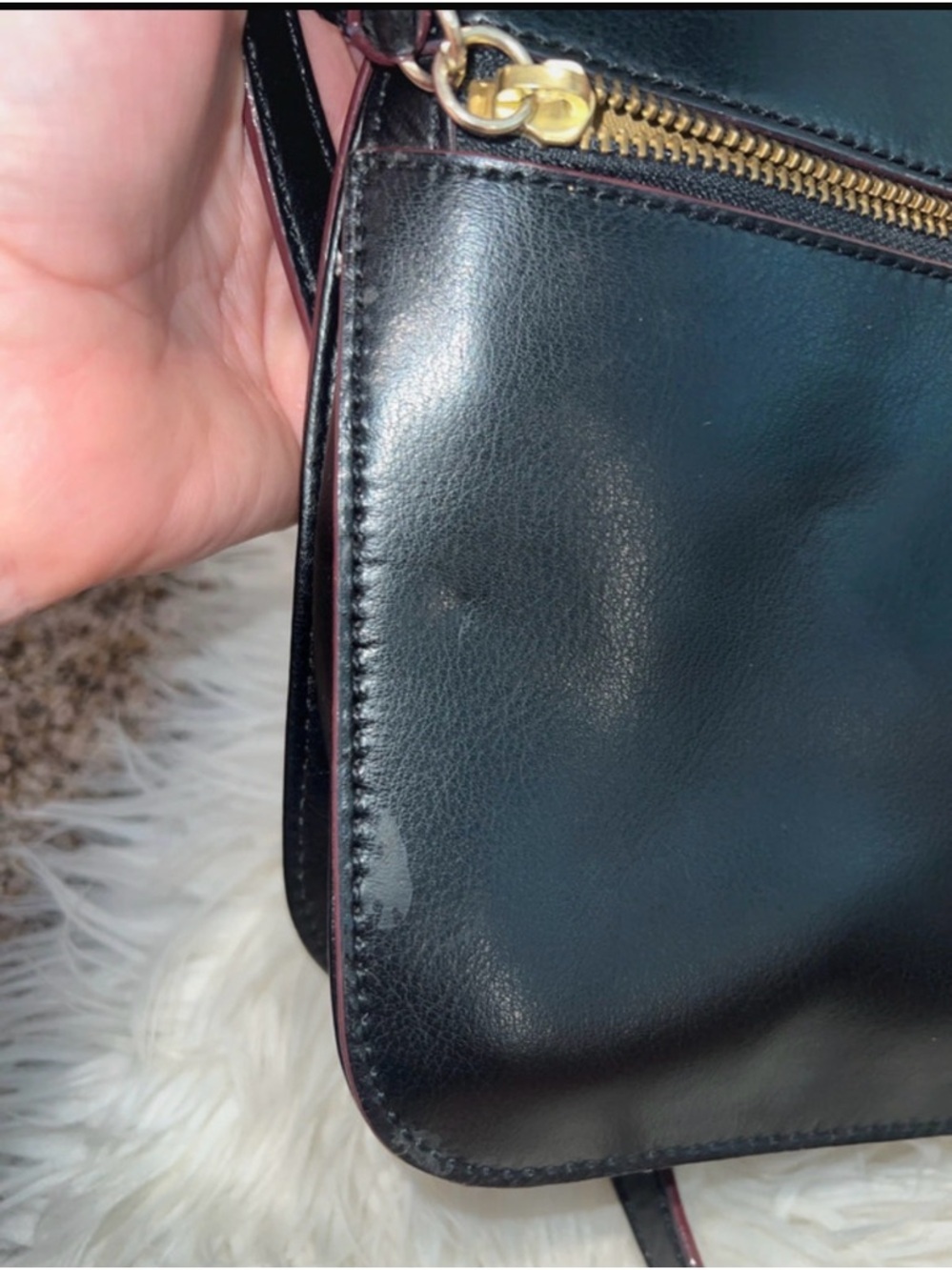 ANTONIO MELANI Black Leather Crossbody with Gold Hardware - Picture 4 of 6